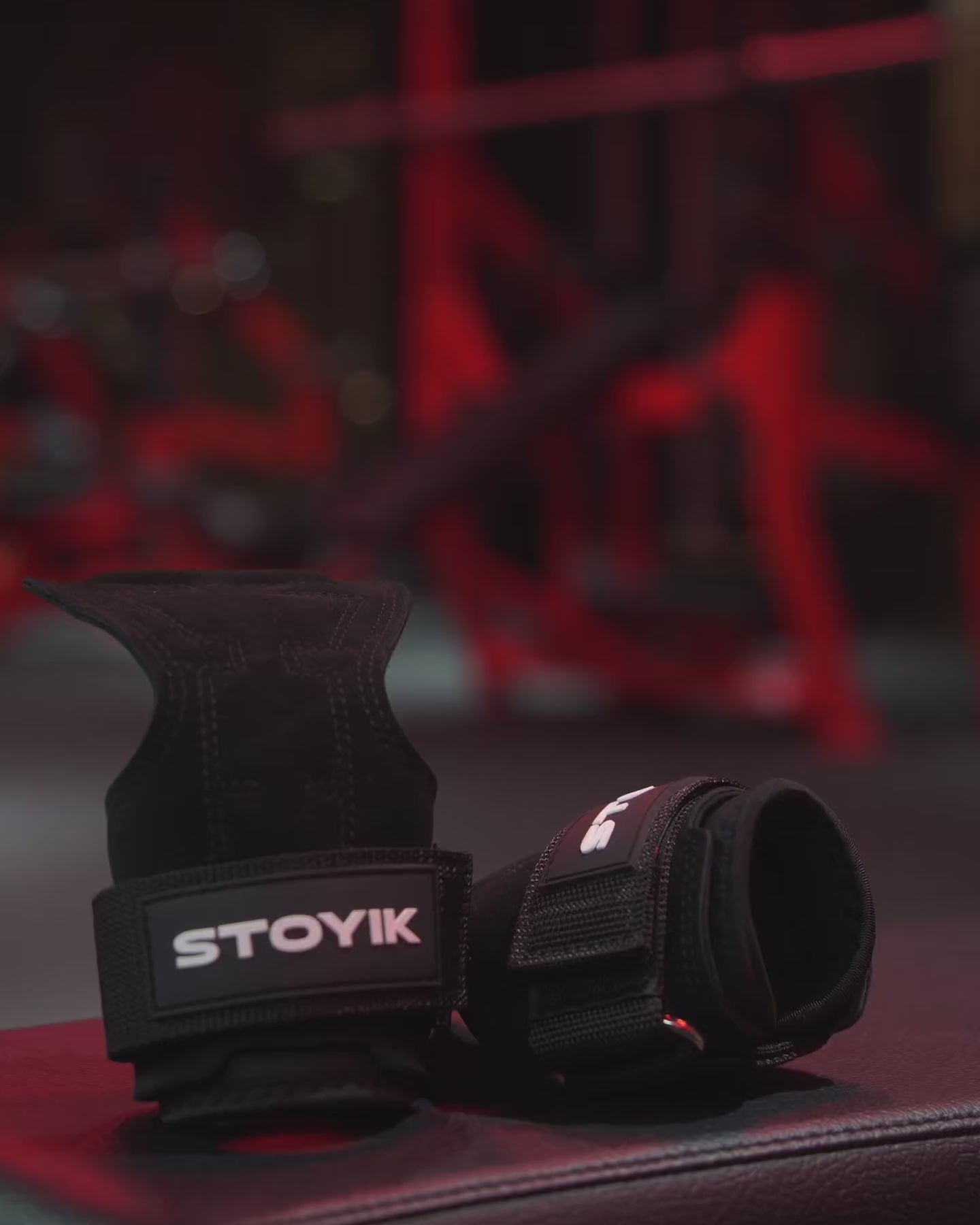 Vidéo de présentation de l'utilisation des sangles de tirage grip musculation STOYIK